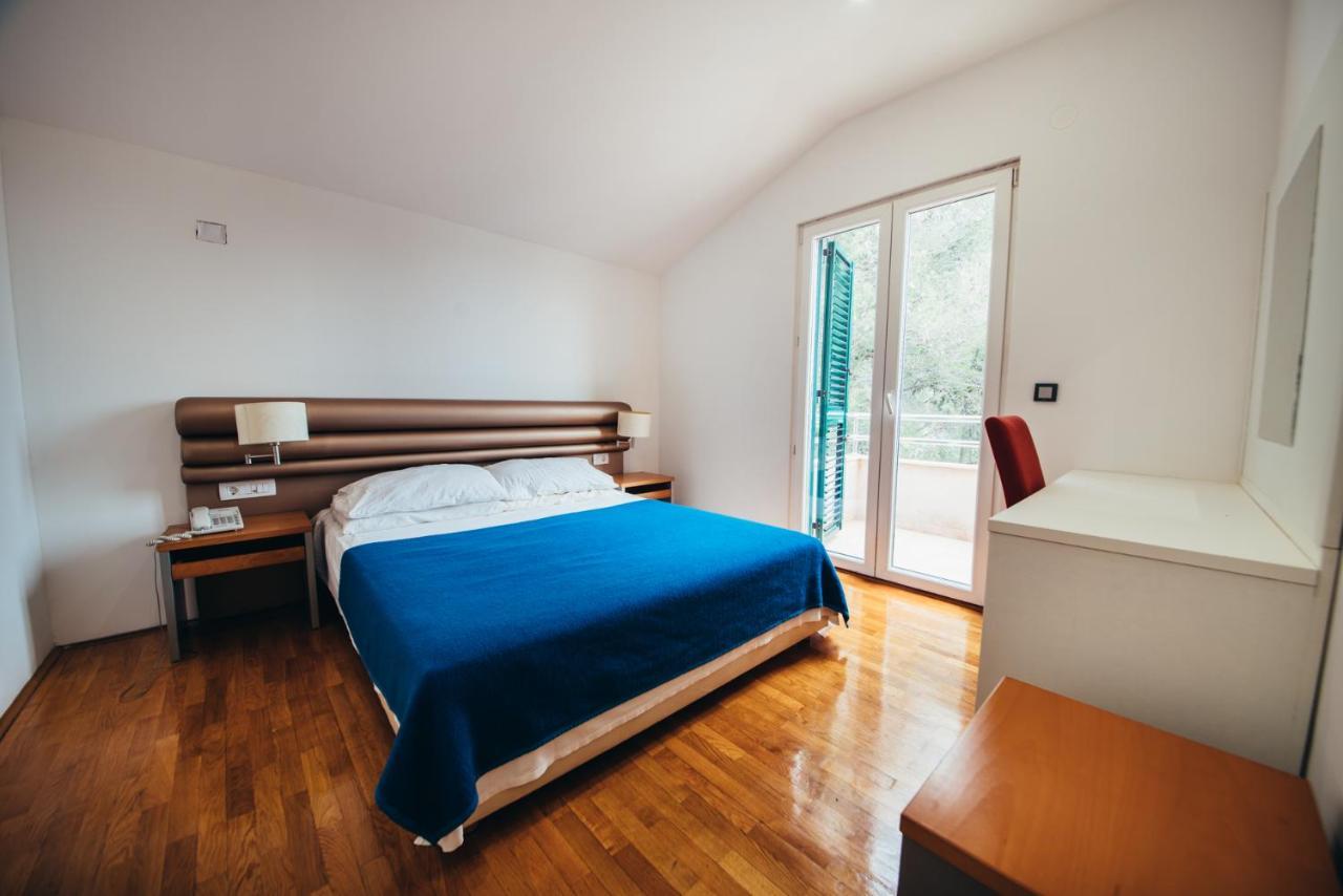 Apartments Vala Vela Luka Buitenkant foto